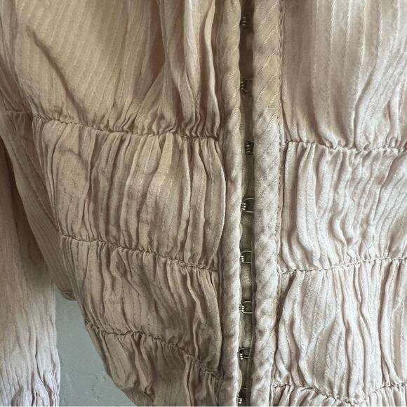 ASTR the Label Amber Puff Sleeve Smocked Blouse - Picture 7 of 7